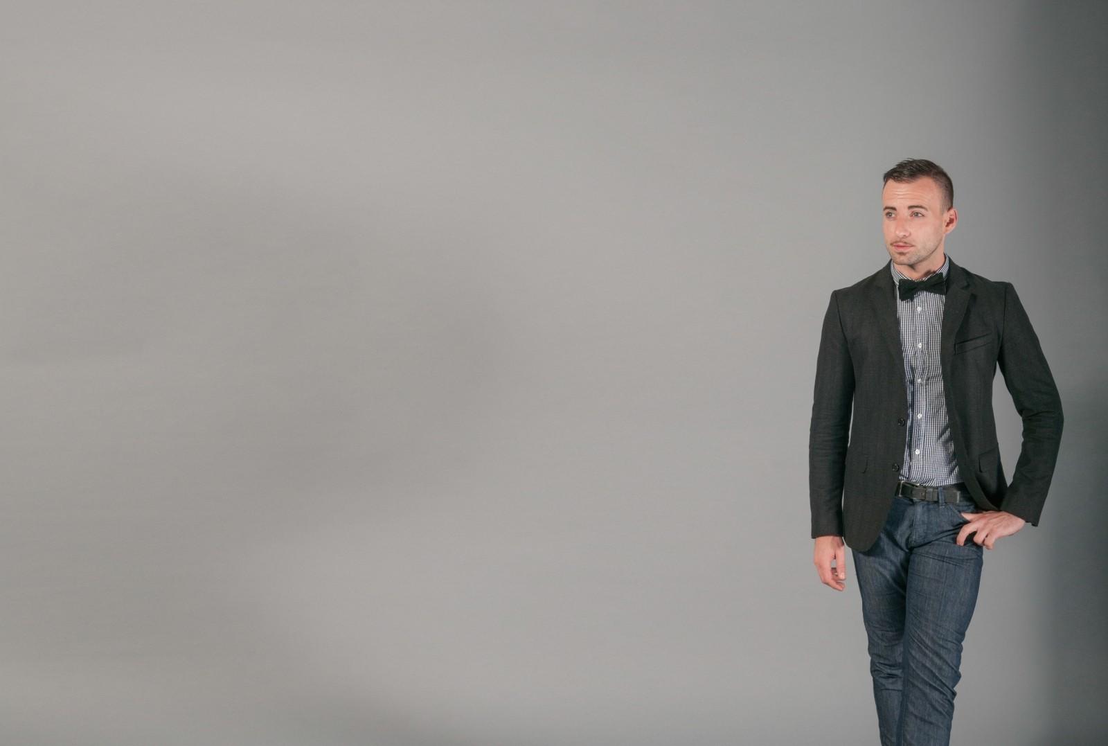 Navigate French business etiquette.