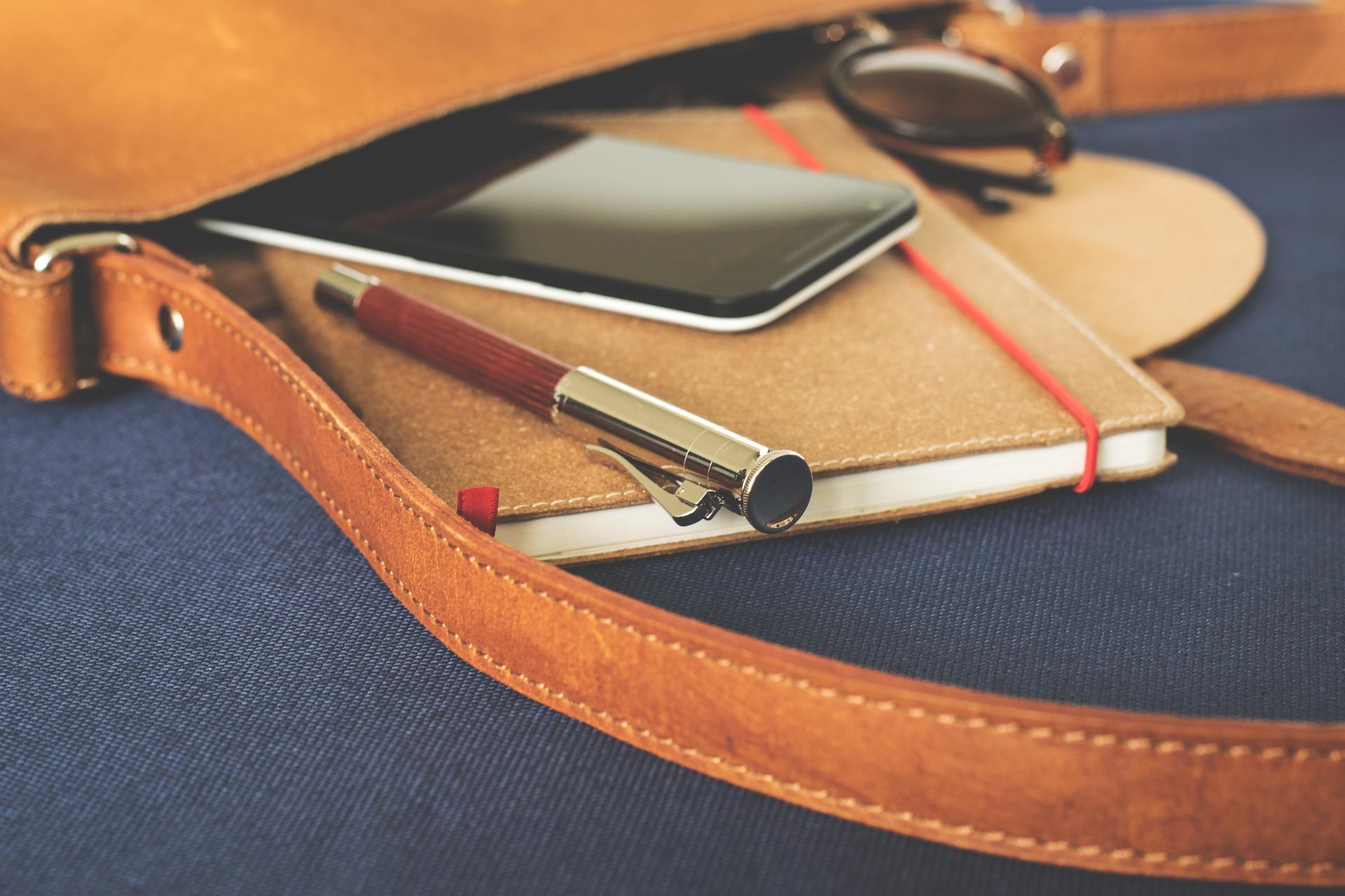 How do you make your own bag?