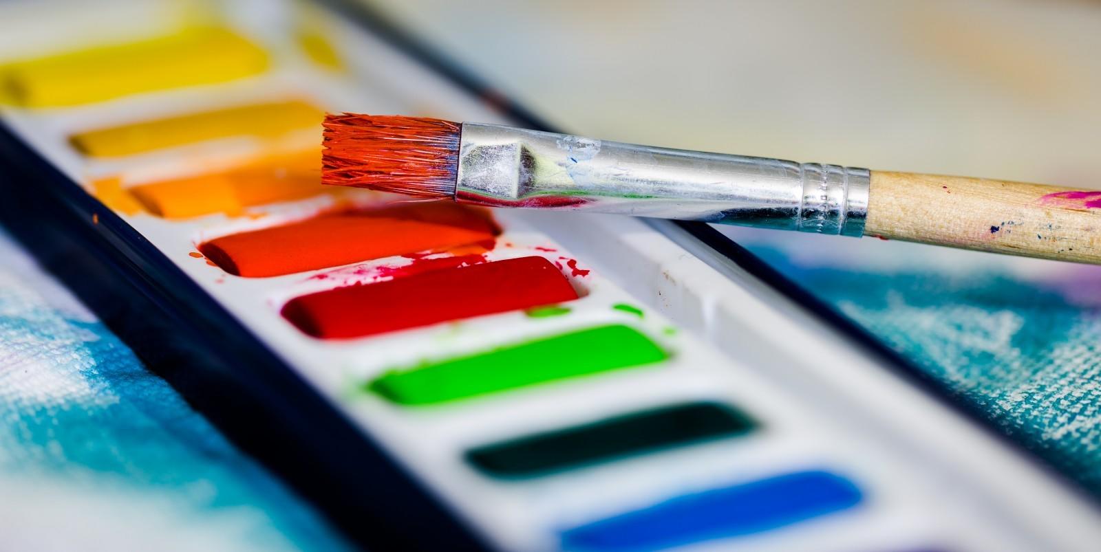 Find art students to teach painting techniques.