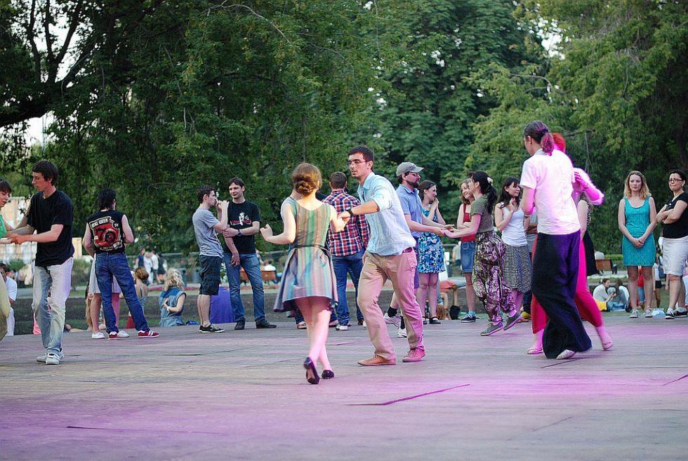 An Australian Guide To Rock And Roll Dancing