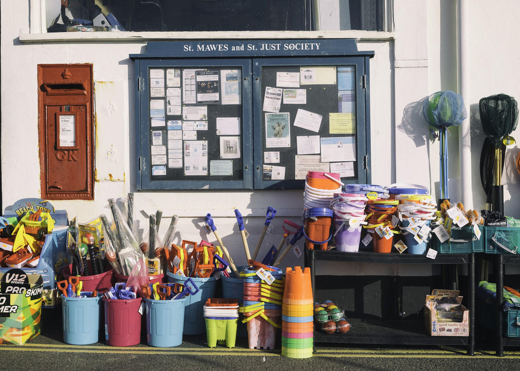 How to look for art teachers and private tutors in my area.