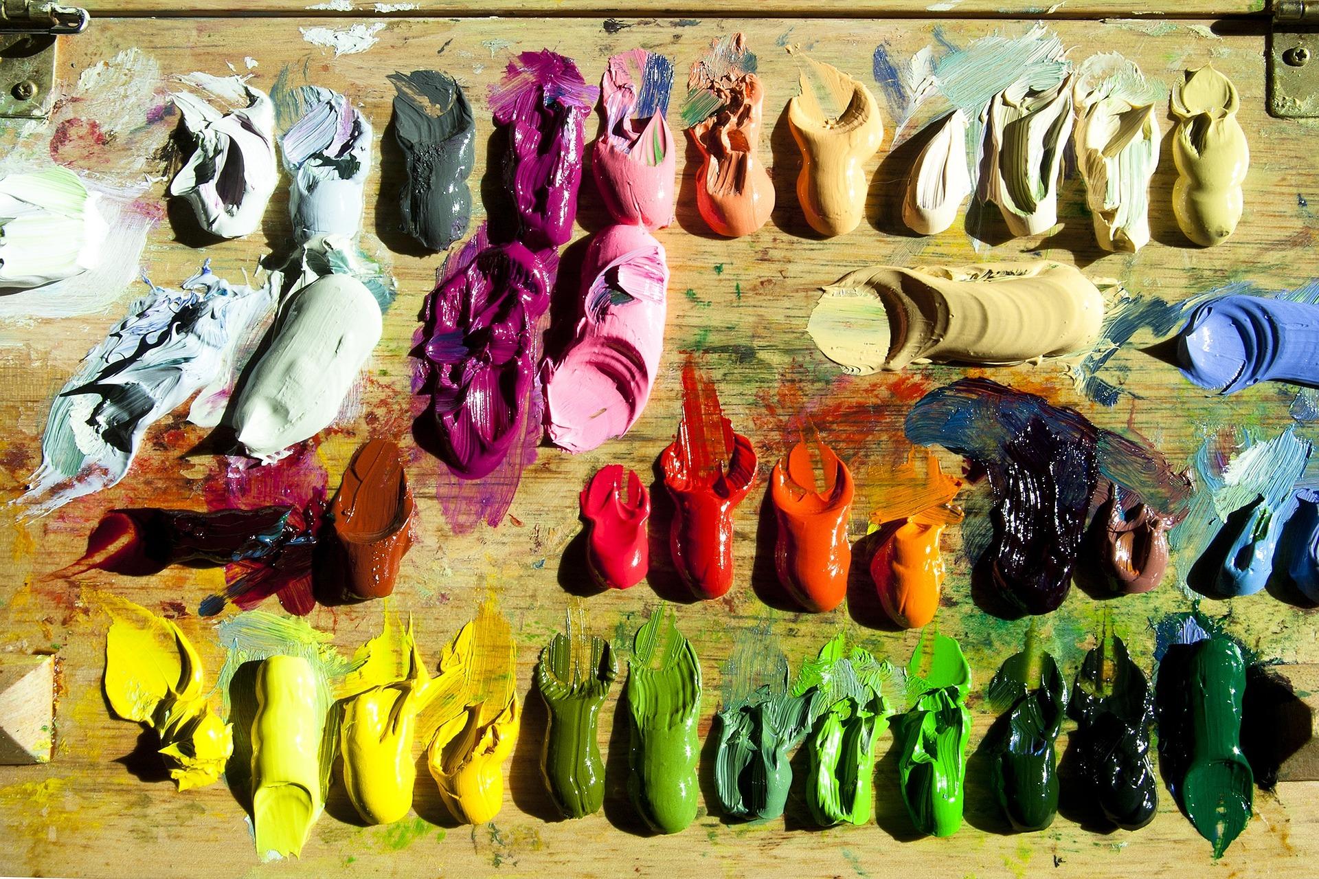 How do you paint with oil paints?