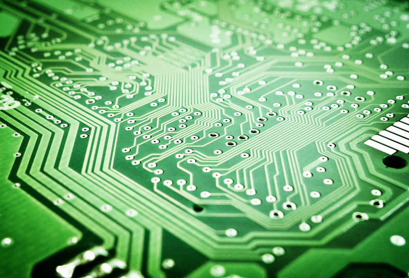 Online programming courses mean you do not have to spend long hours commuting to university