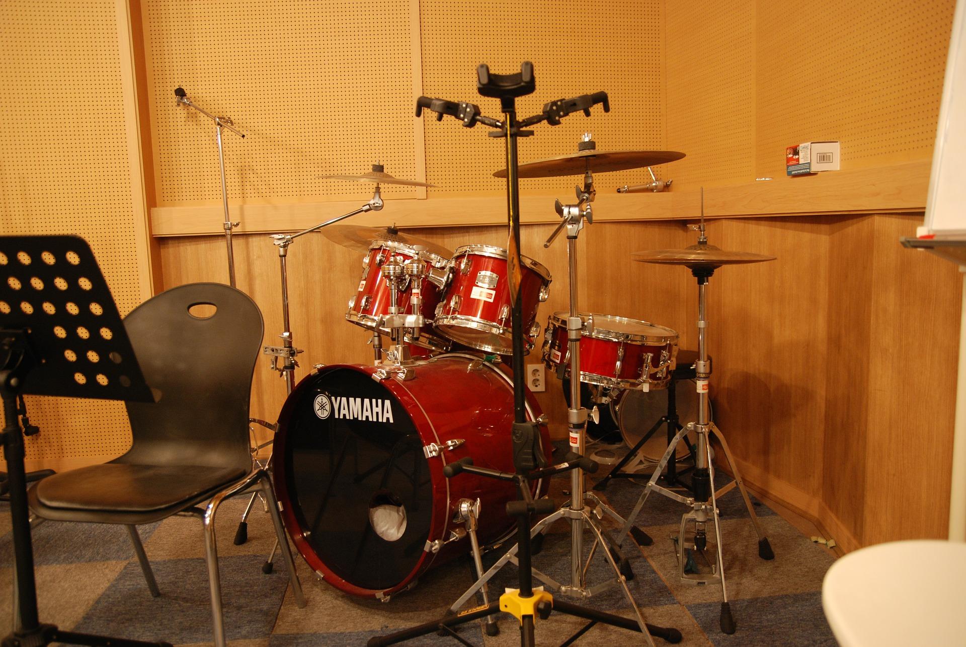 Your rates for drum lessons should reflect the price you paid for your teaching kit