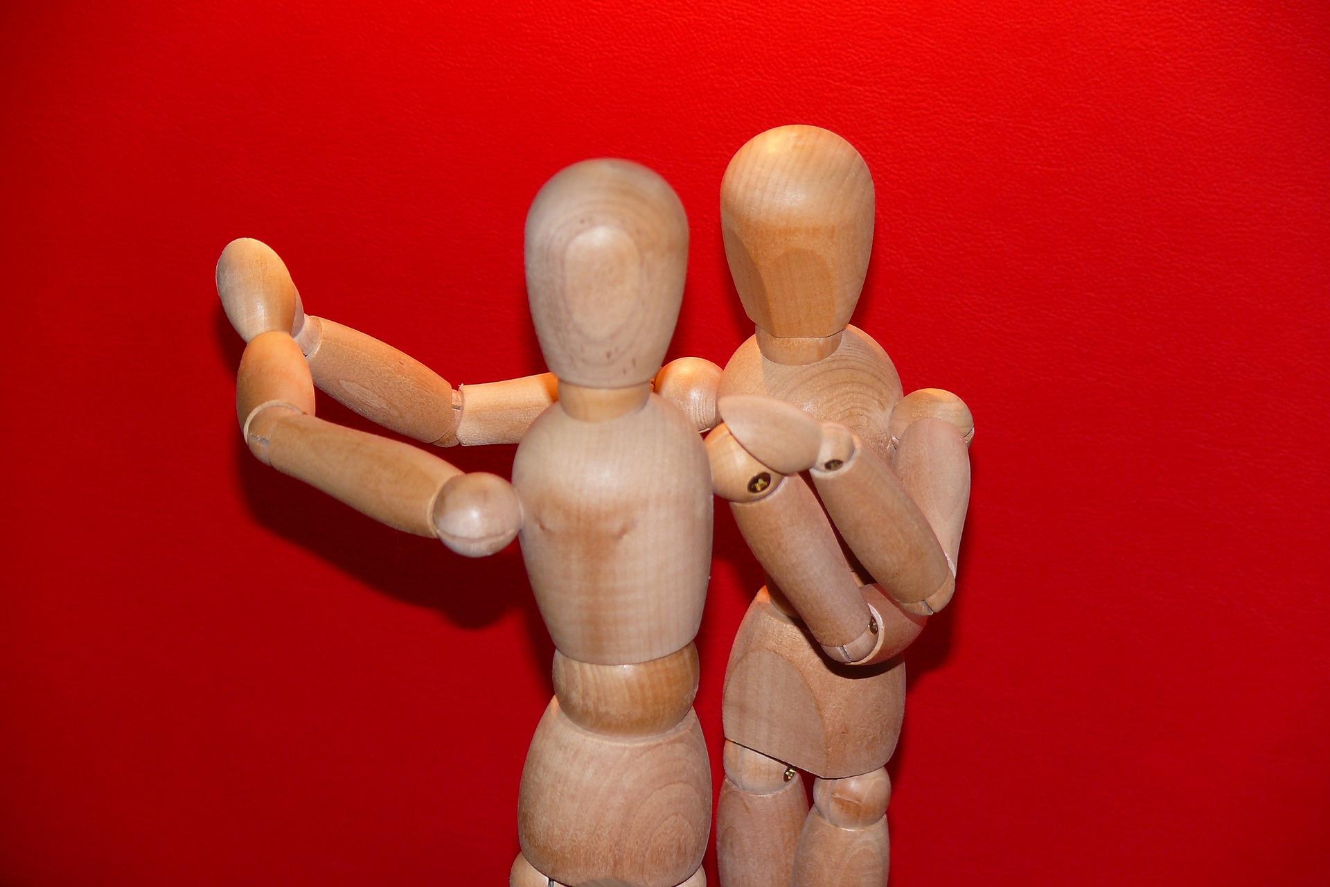 How can couples learn to waltz?