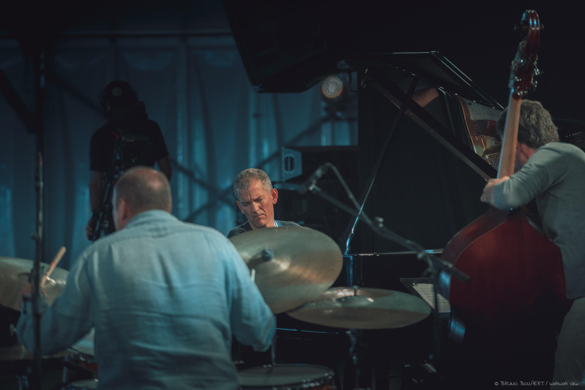 The Brad Mehldau Trio playing.