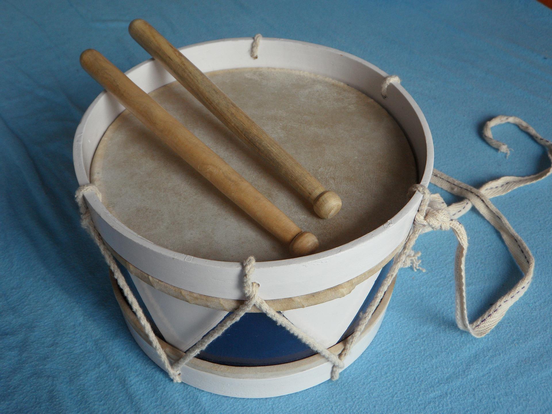 How can kids learn to play the drums?