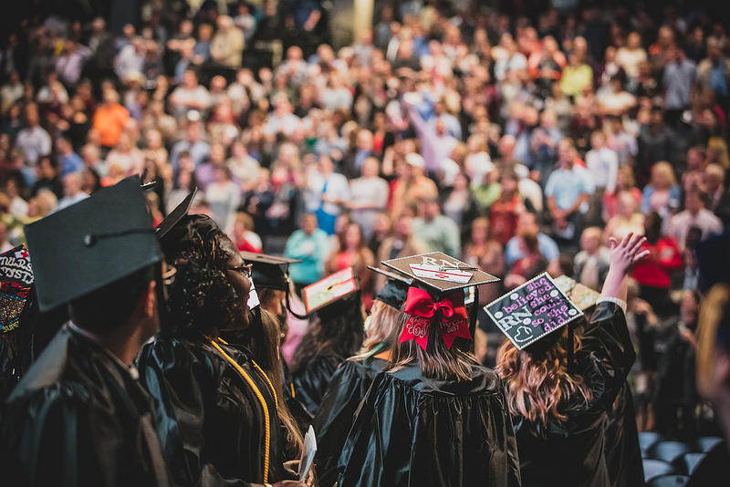 Check which universities iffer Portuguese as a language option.