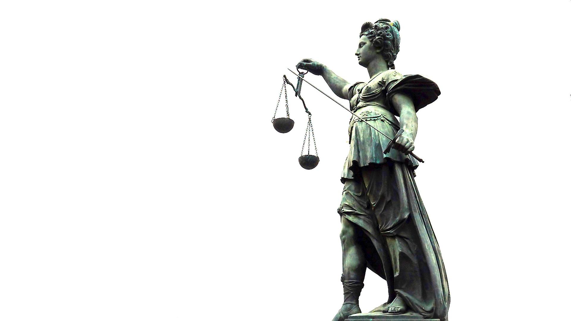 Let financial aid help balance the scales of justice in your favour