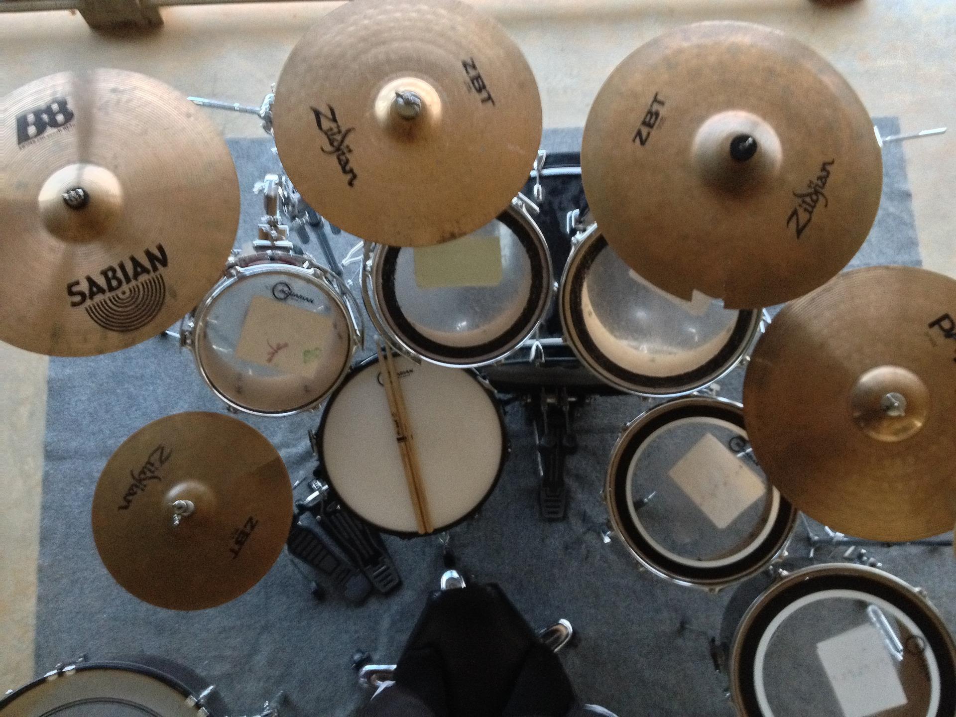 Are acoustic or electronic drum kits better?