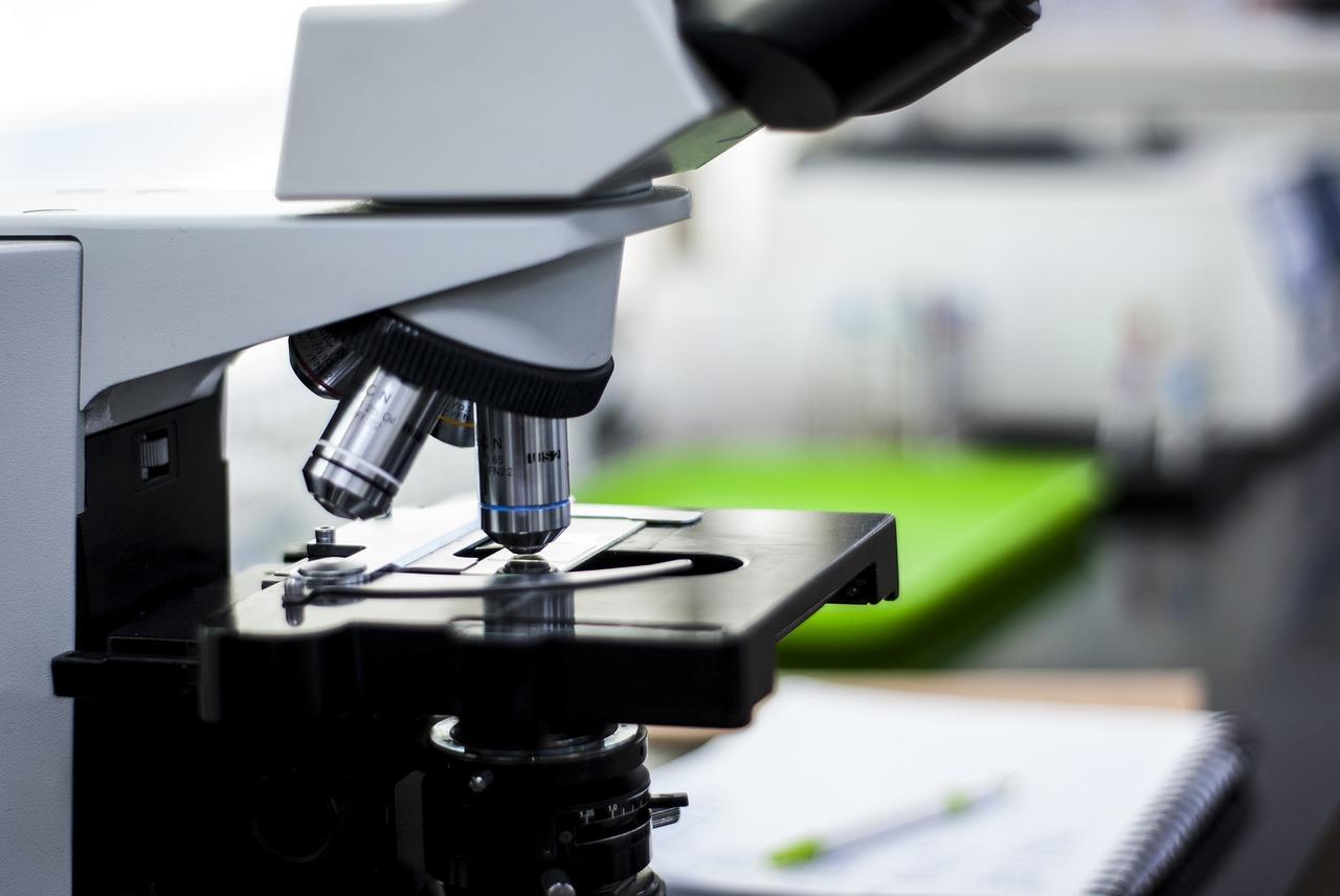 An image of a microscope. There are lots of different ways children can learn about science topics for kids.