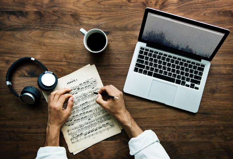 Not reading music puts you at a disadvantage