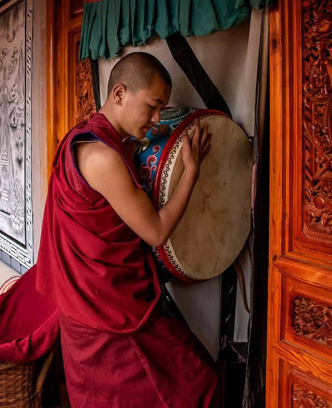 Information about drums played in temples can be fascinating.
