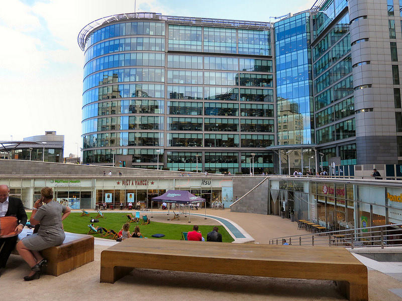 Glasgow is great for shopping, eating out, clubbing and, of course, studying.