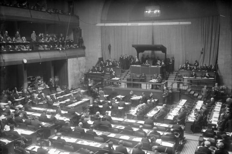 The League of Nations meets in 1930