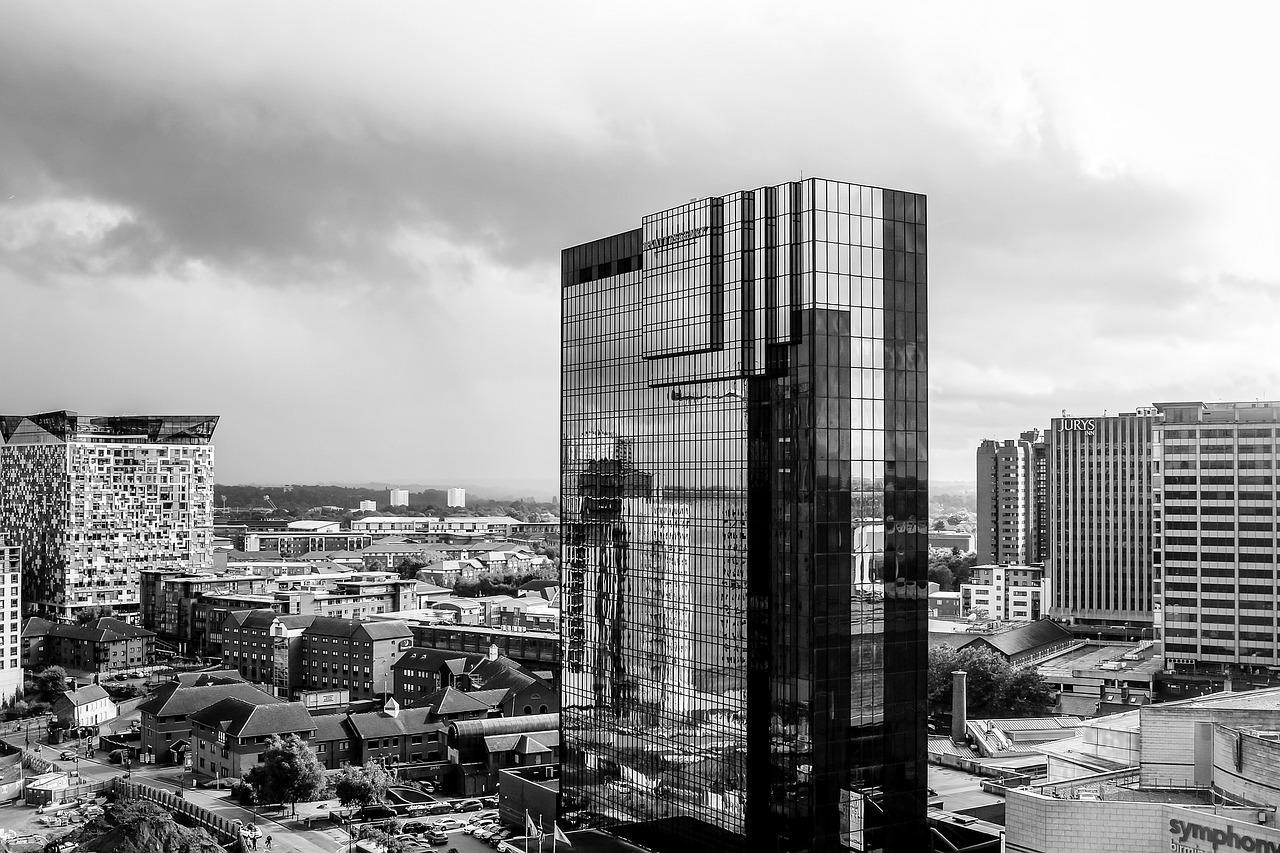 A cityscape image of Birmingham. You can learn Russian in Birmingham.