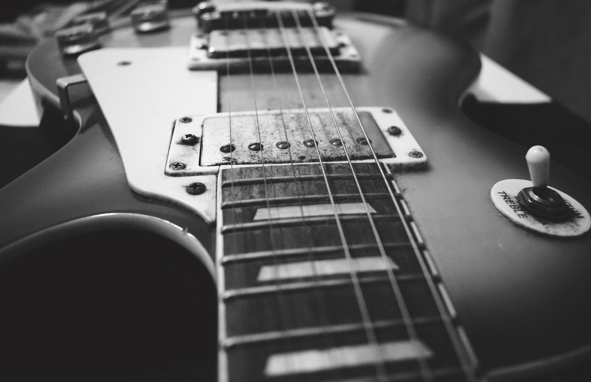 How do you play the major scale?
