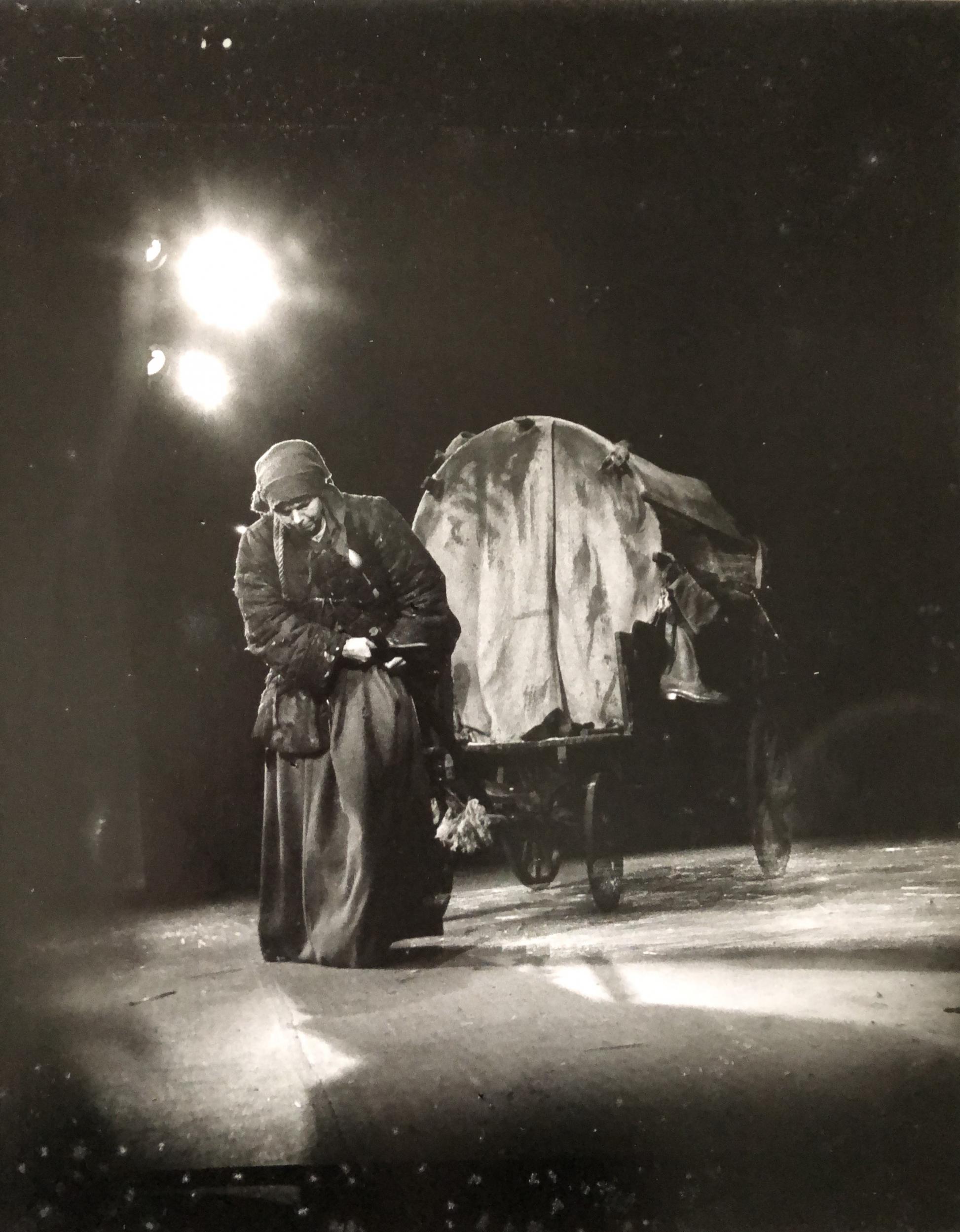 Brechtian Theatre Techniques and Epic Theatre Superprof