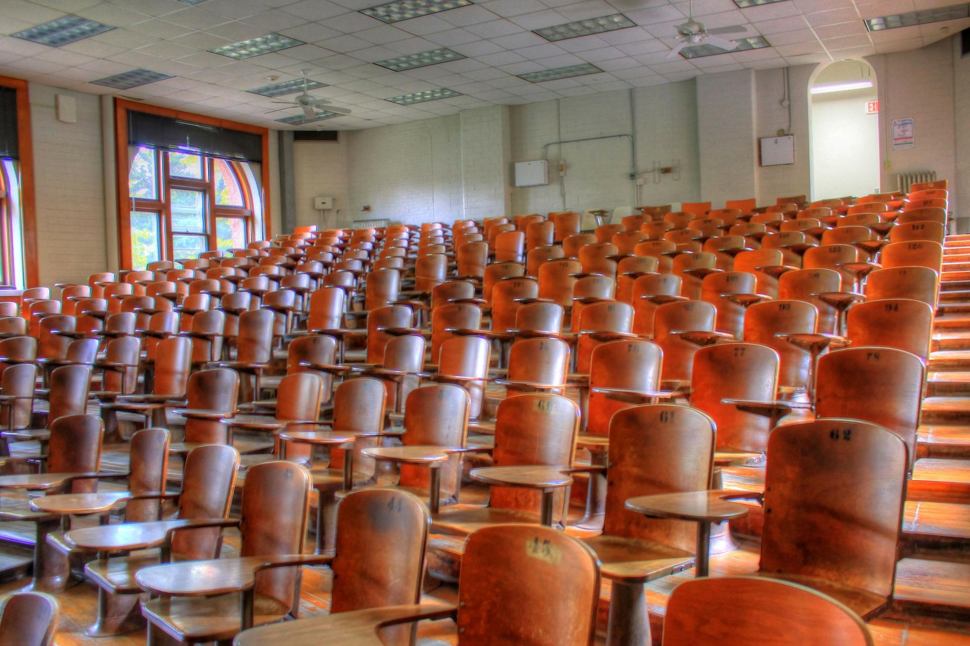 How do you teach Russian at universities?