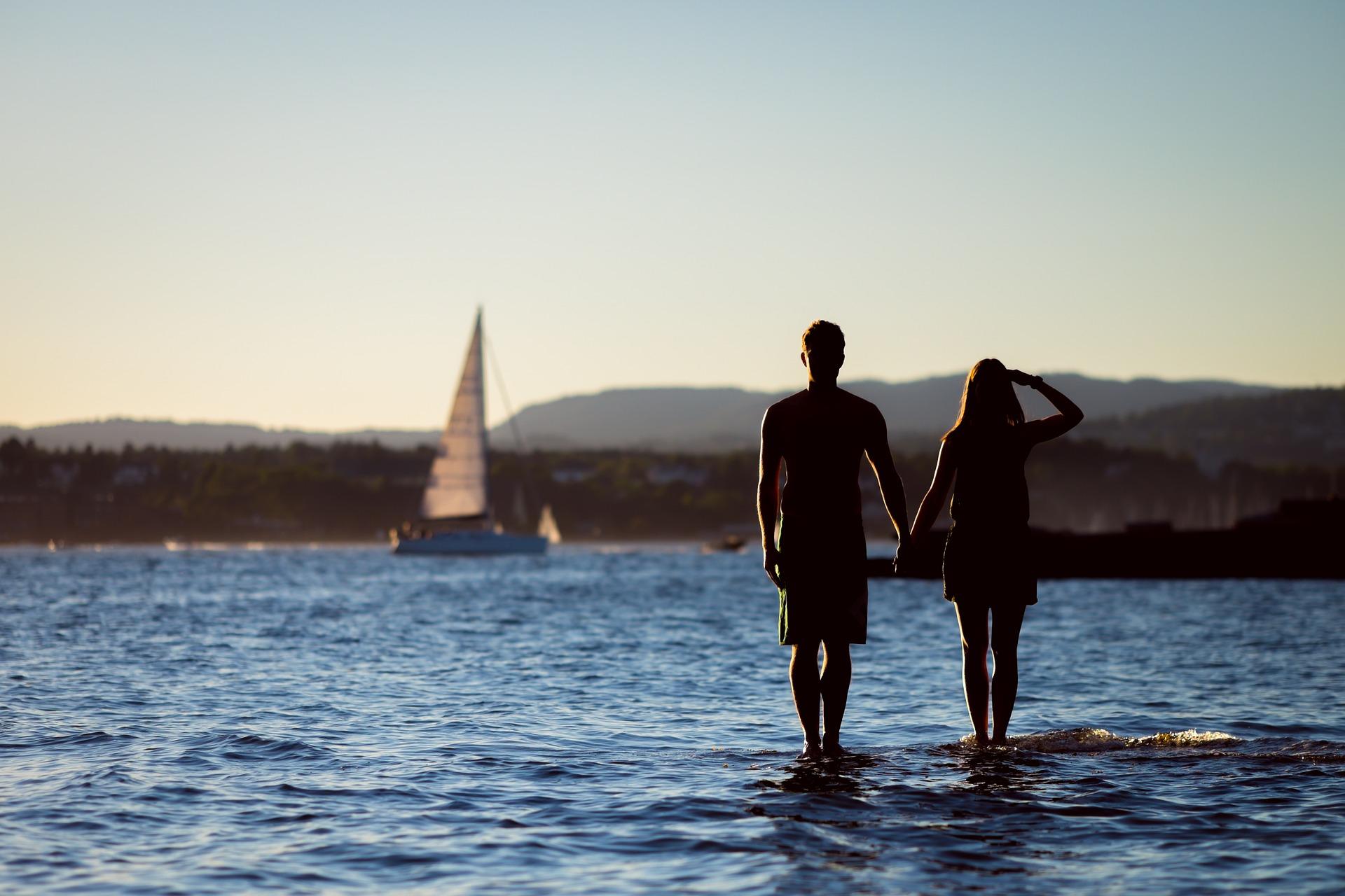 Can you do yoga as a couple?