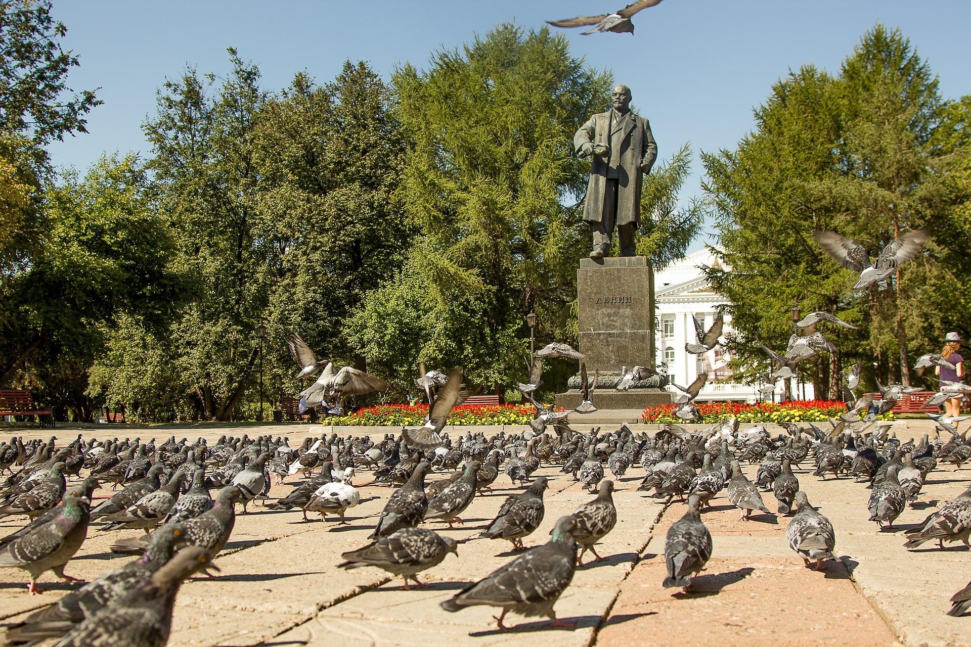 Who led the Russian revolution?