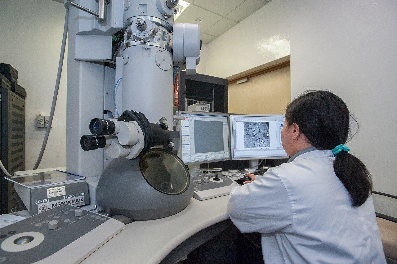 Electron microscopes help us see small bugs better