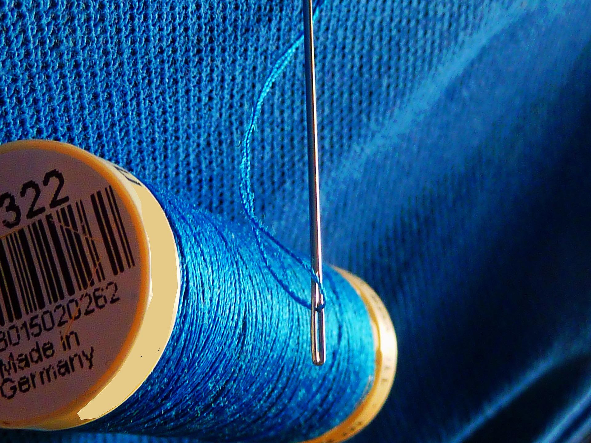 How do you do a zig zag stitch?