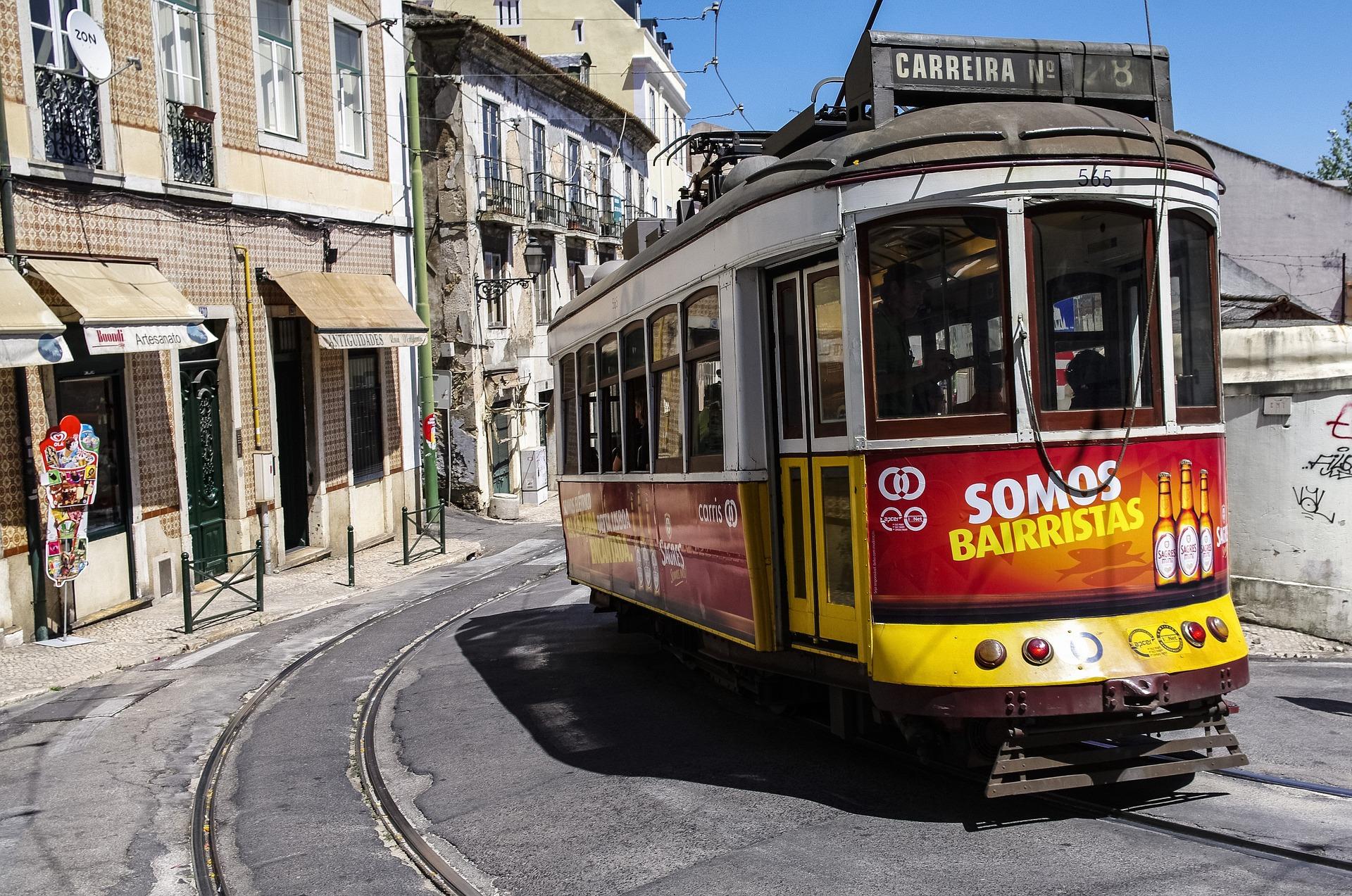 How long does it take to visit Lisbon?