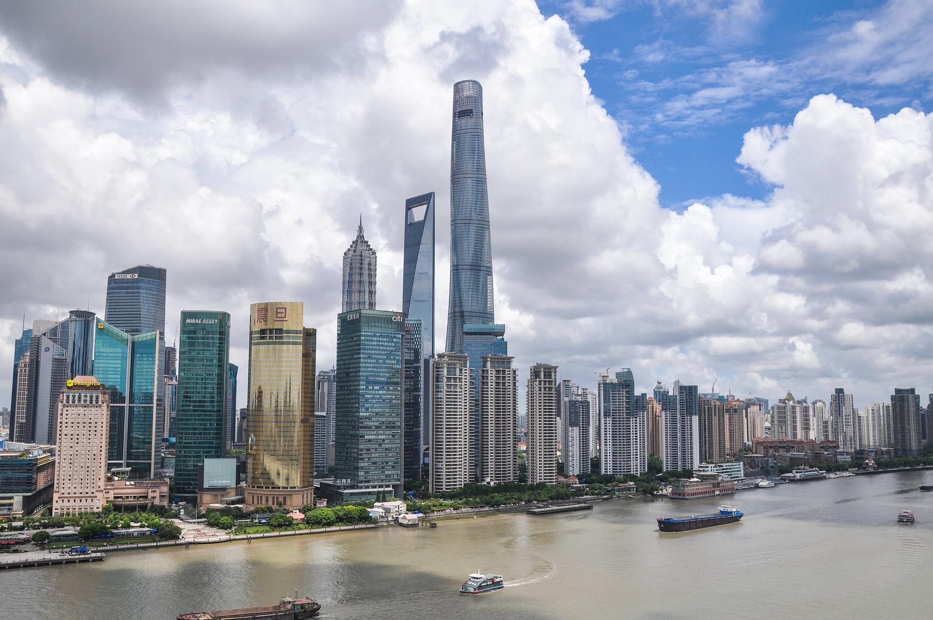 Which is the busiest district in Shanghai?