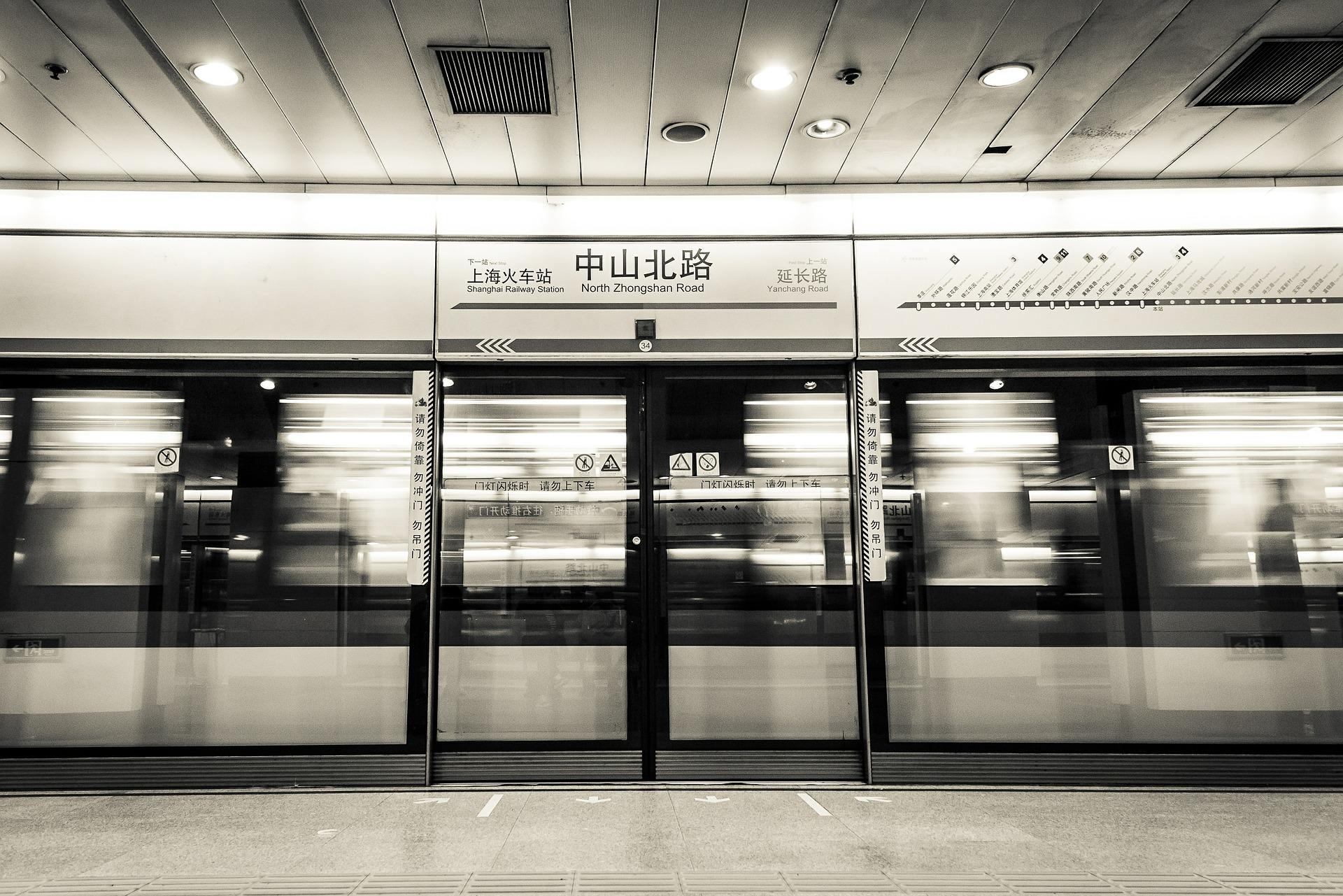 How much does public transport cost in Shanghai?