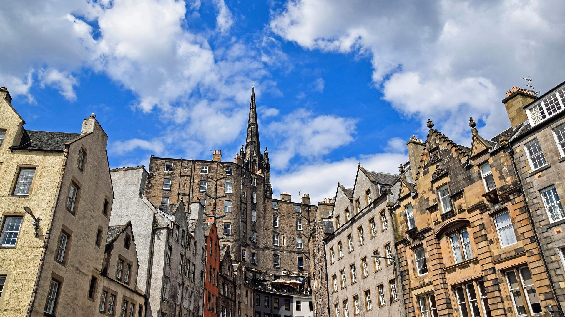 Which is the best art university in Scotland?