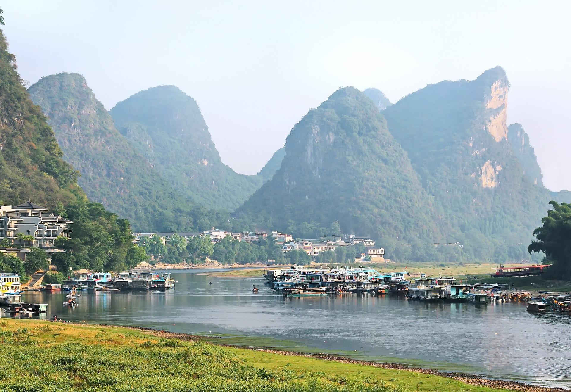 What should you see and do in China?