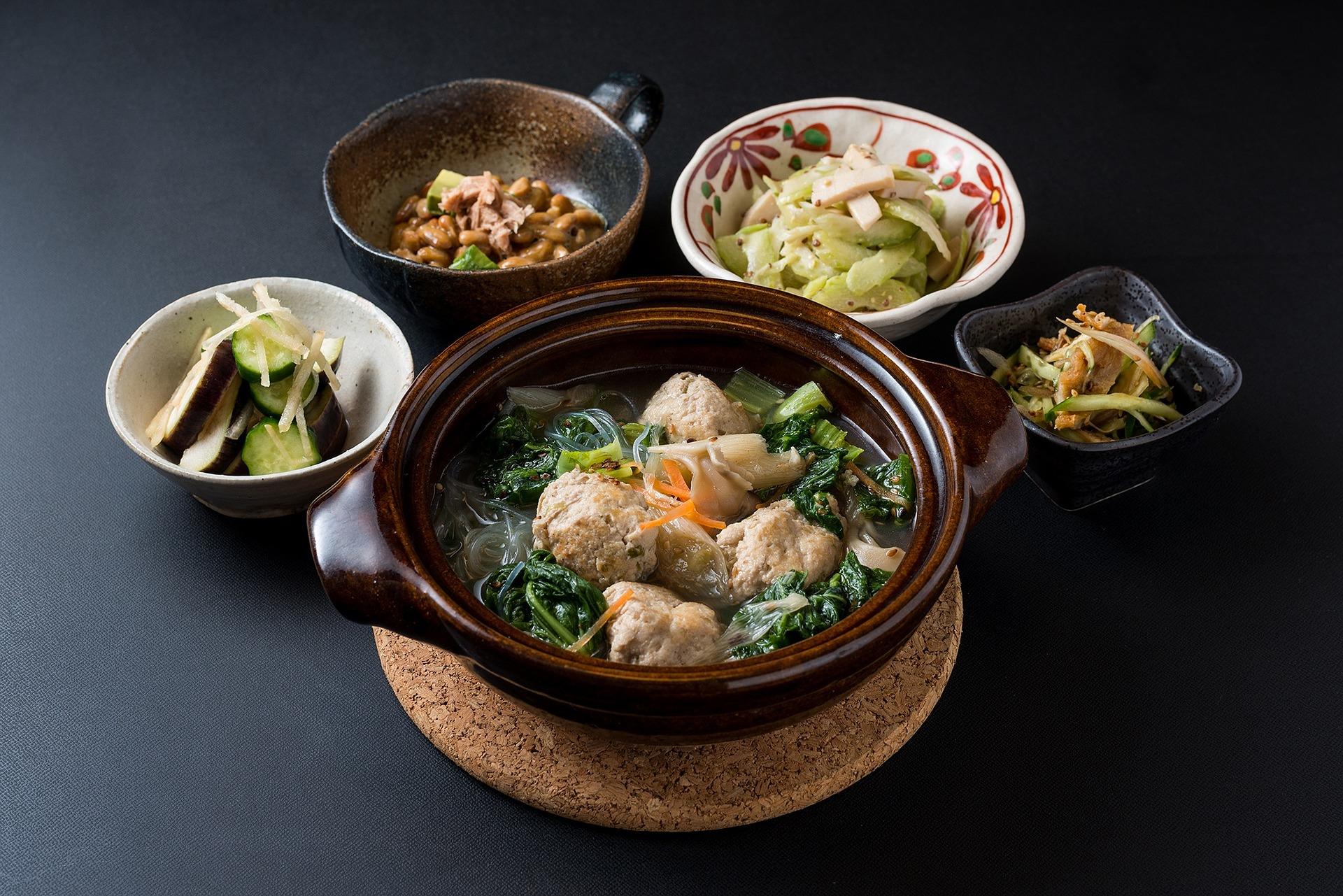 The rice bowl is not considered a side dish in a typical washoku meal