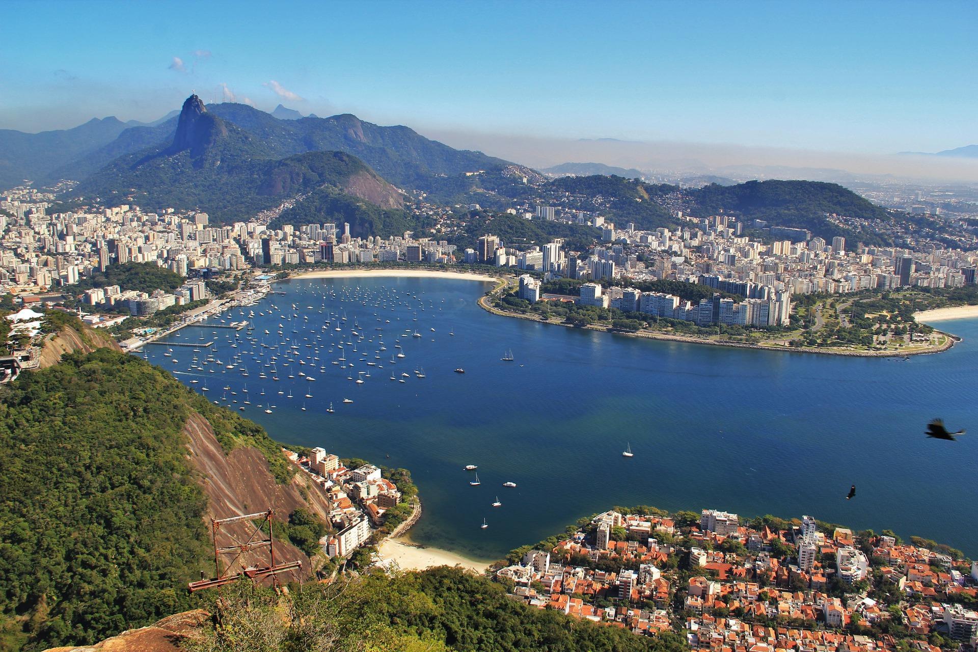 How do you find accommodation in Rio?