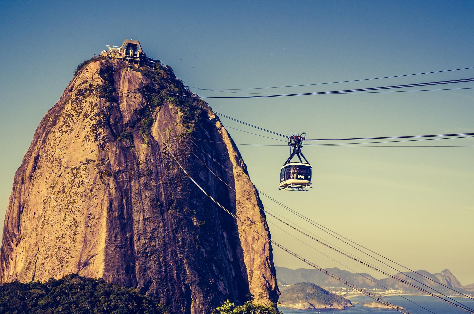 Where can you get holiday rents in Rio de Janeiro?