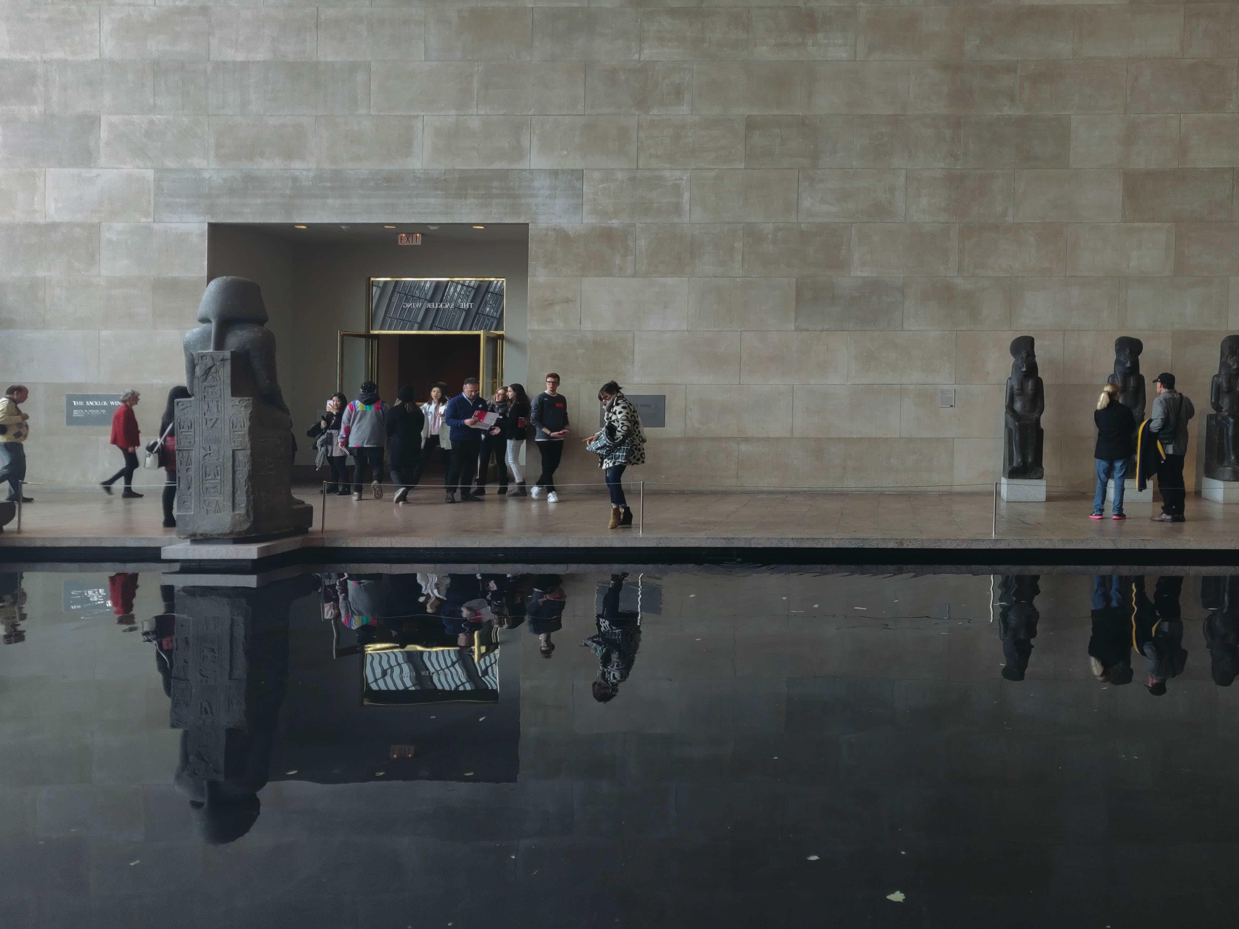 metropolitan museum gallery