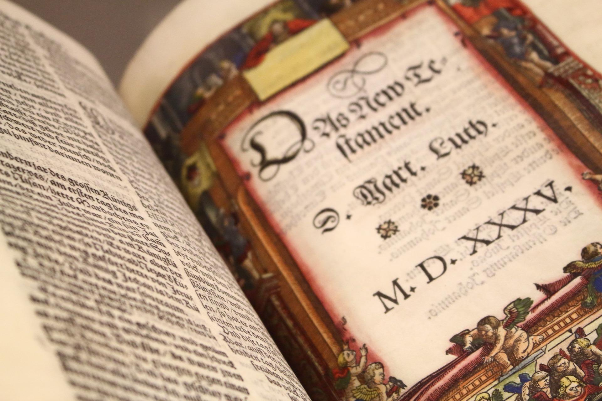 What qualifications does a Latin teacher need?