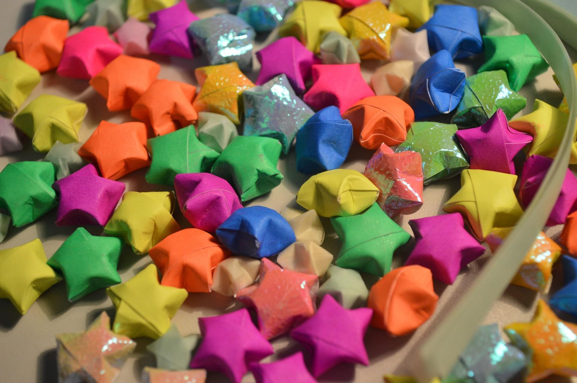 Make these fun origami stars with colored paper