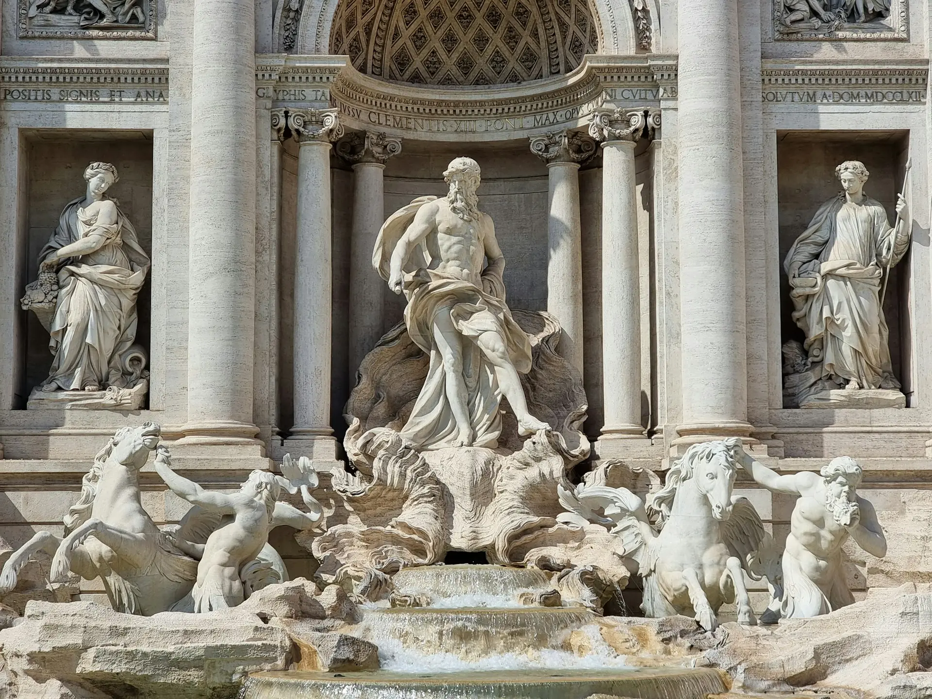trevi fountain