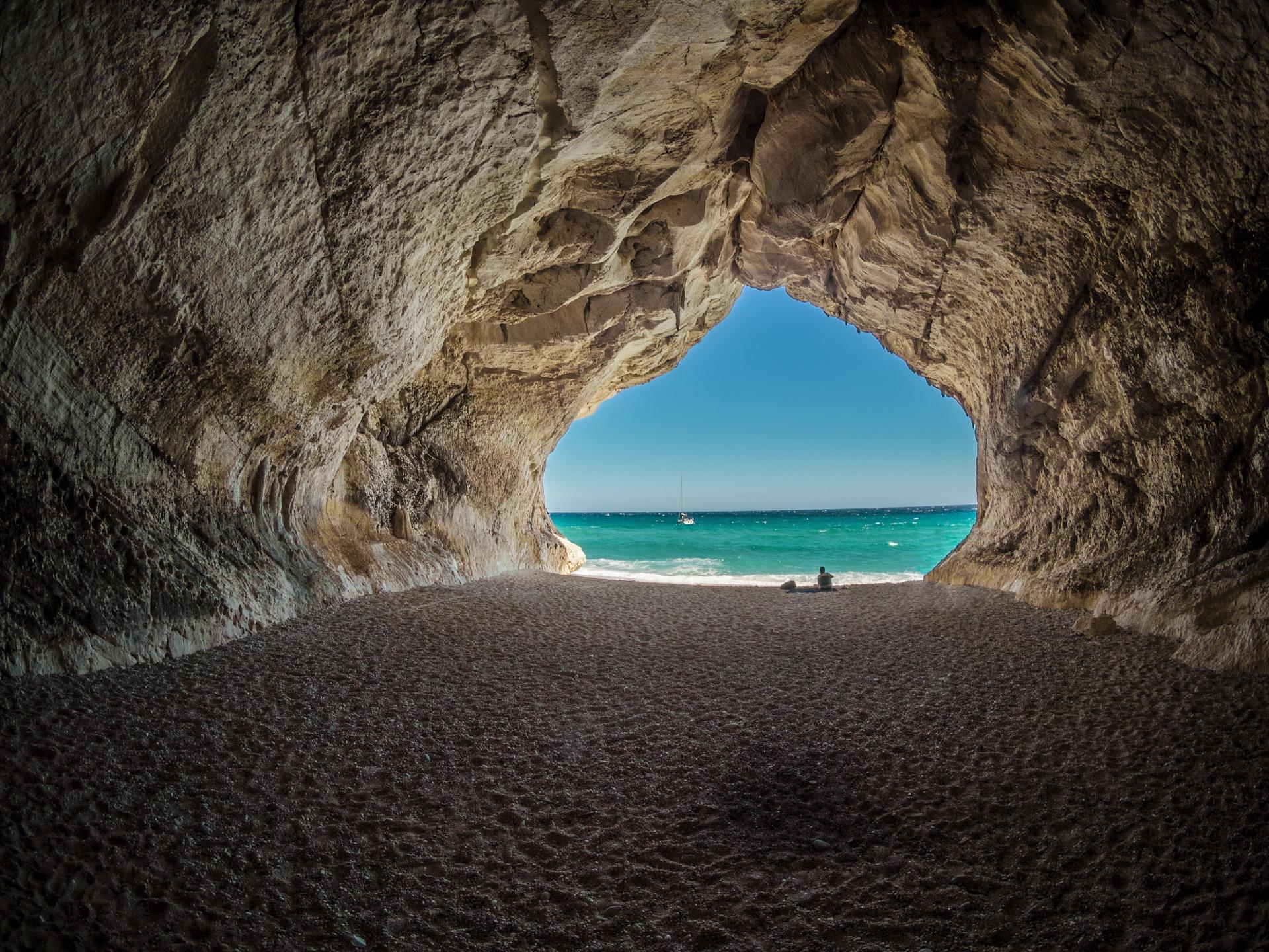 Where are the best coves on the Italian islands?