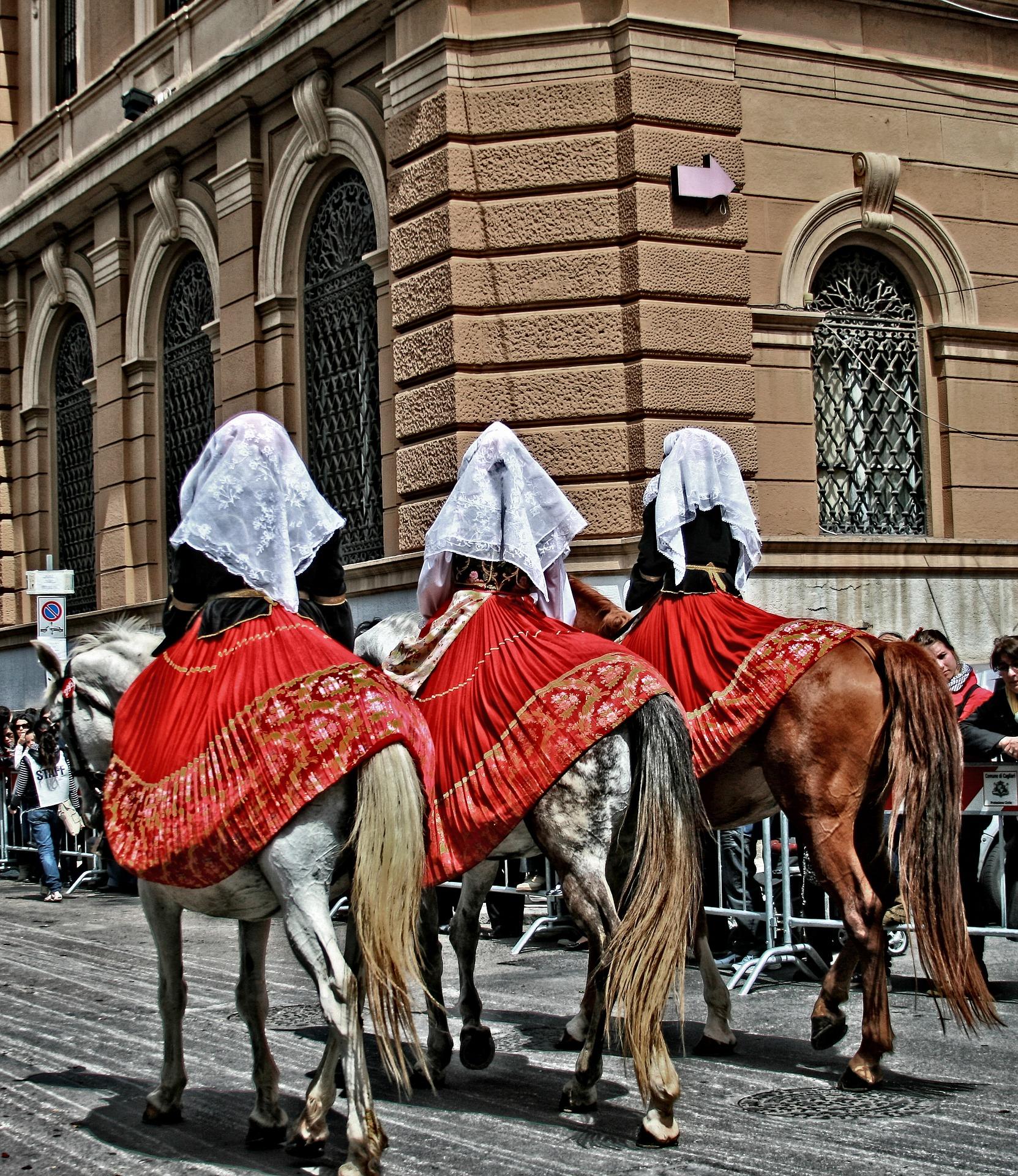 When are the festivals in Sardinia?