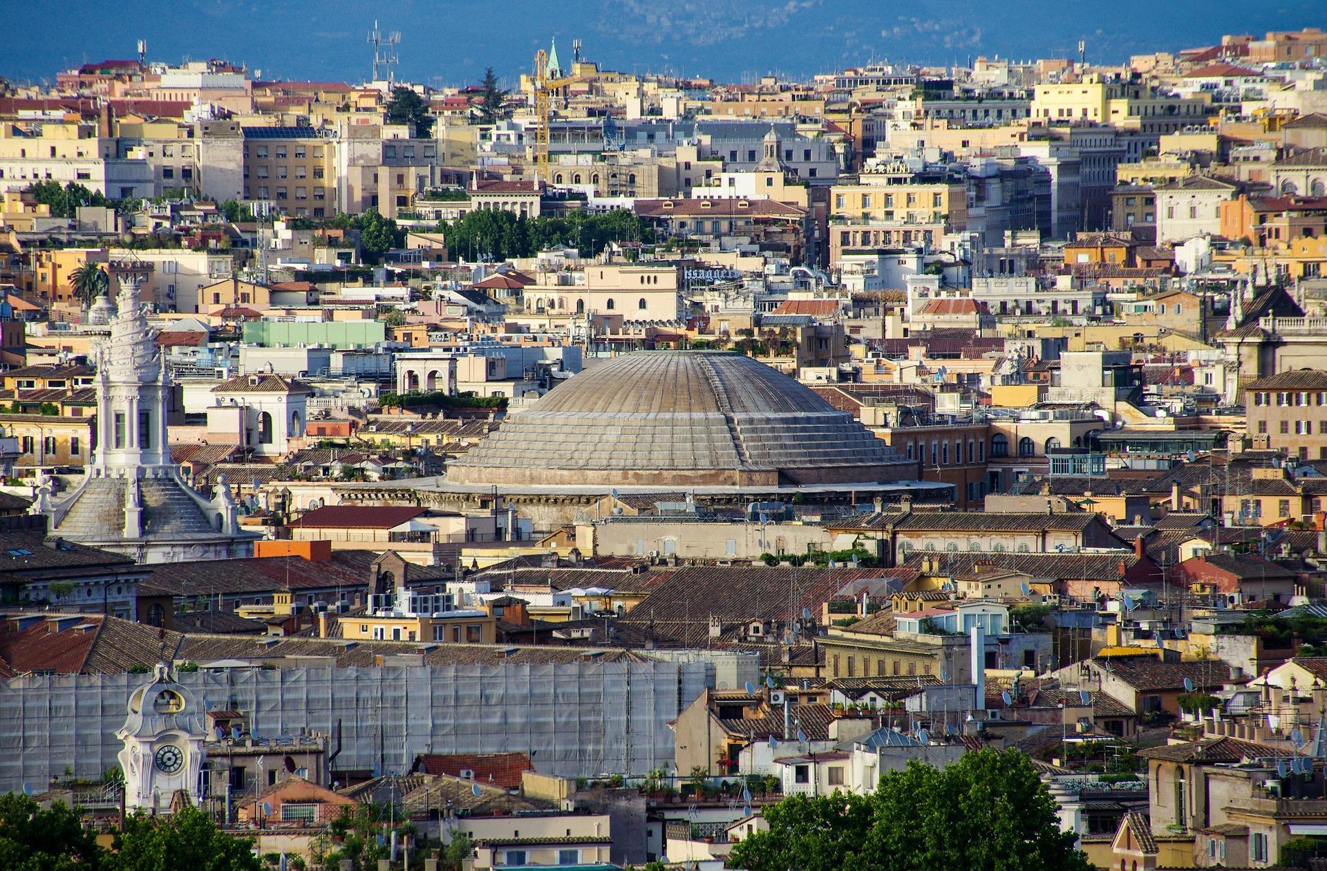 Where is Rome's historic centre?