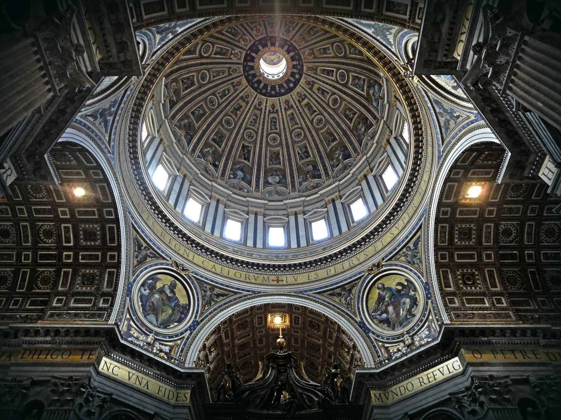 What is there to visit in the Vatican?