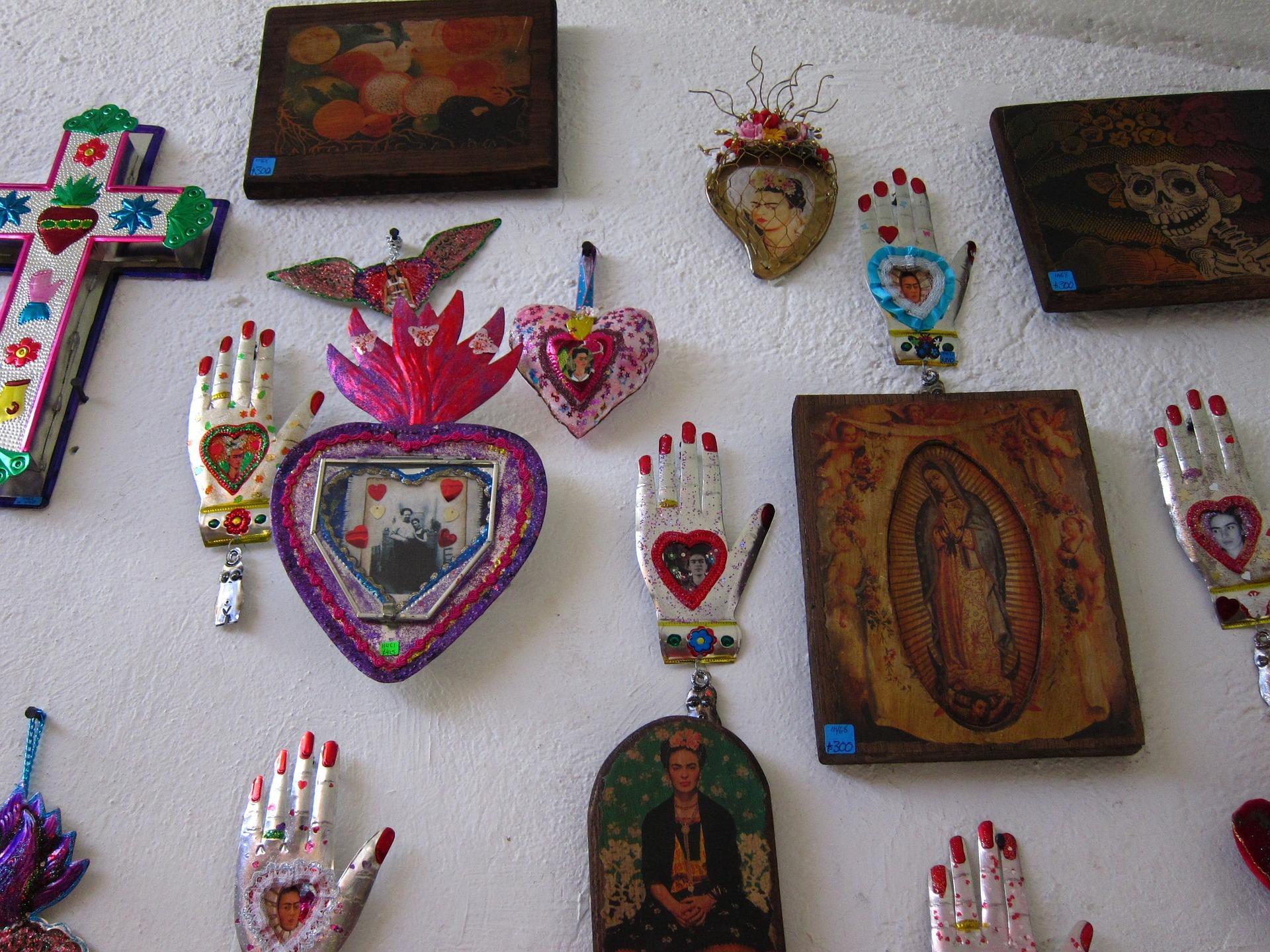 A wall of tribute to Frida