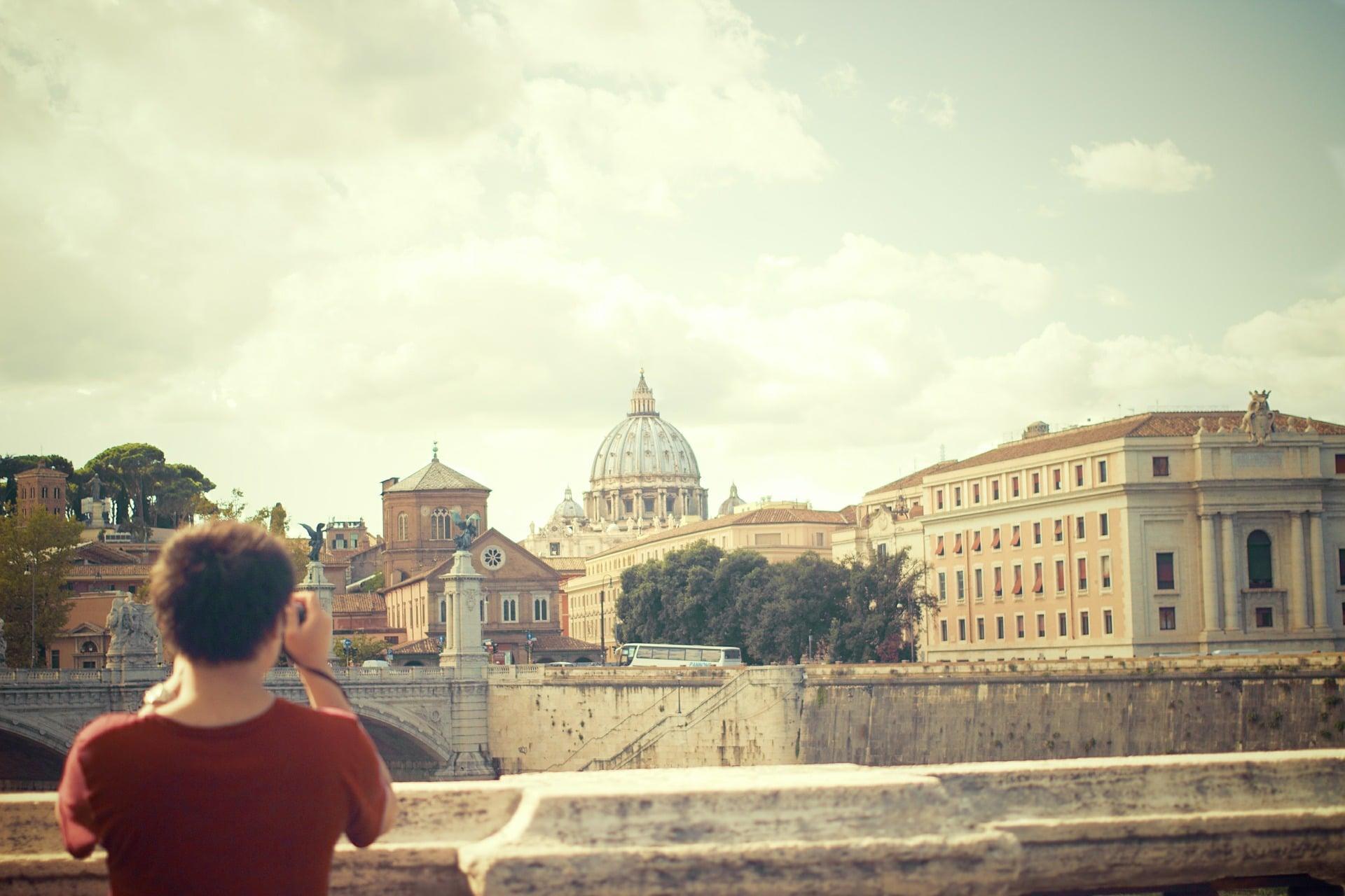What is there to see in the Vatican City?