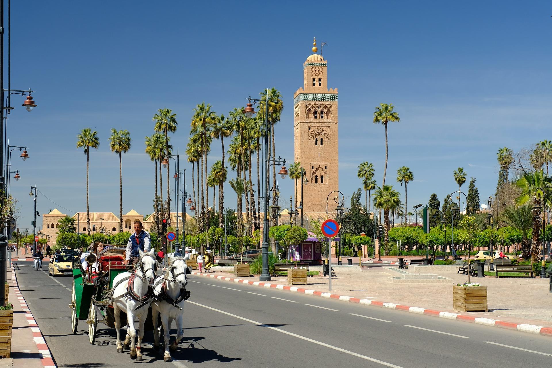 What are the best ways to get around Marrakech?