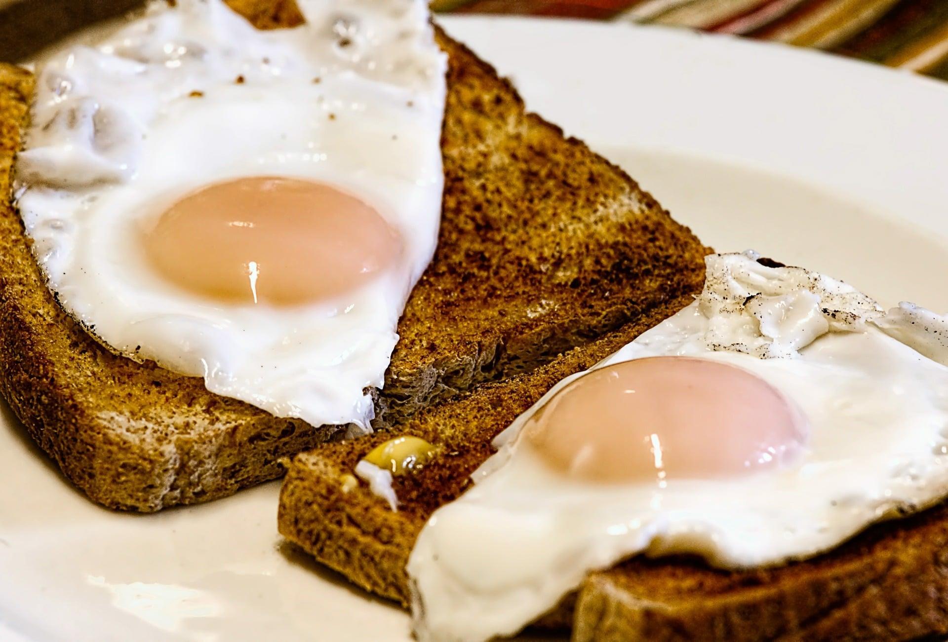 What are the different types of croque monsieur?