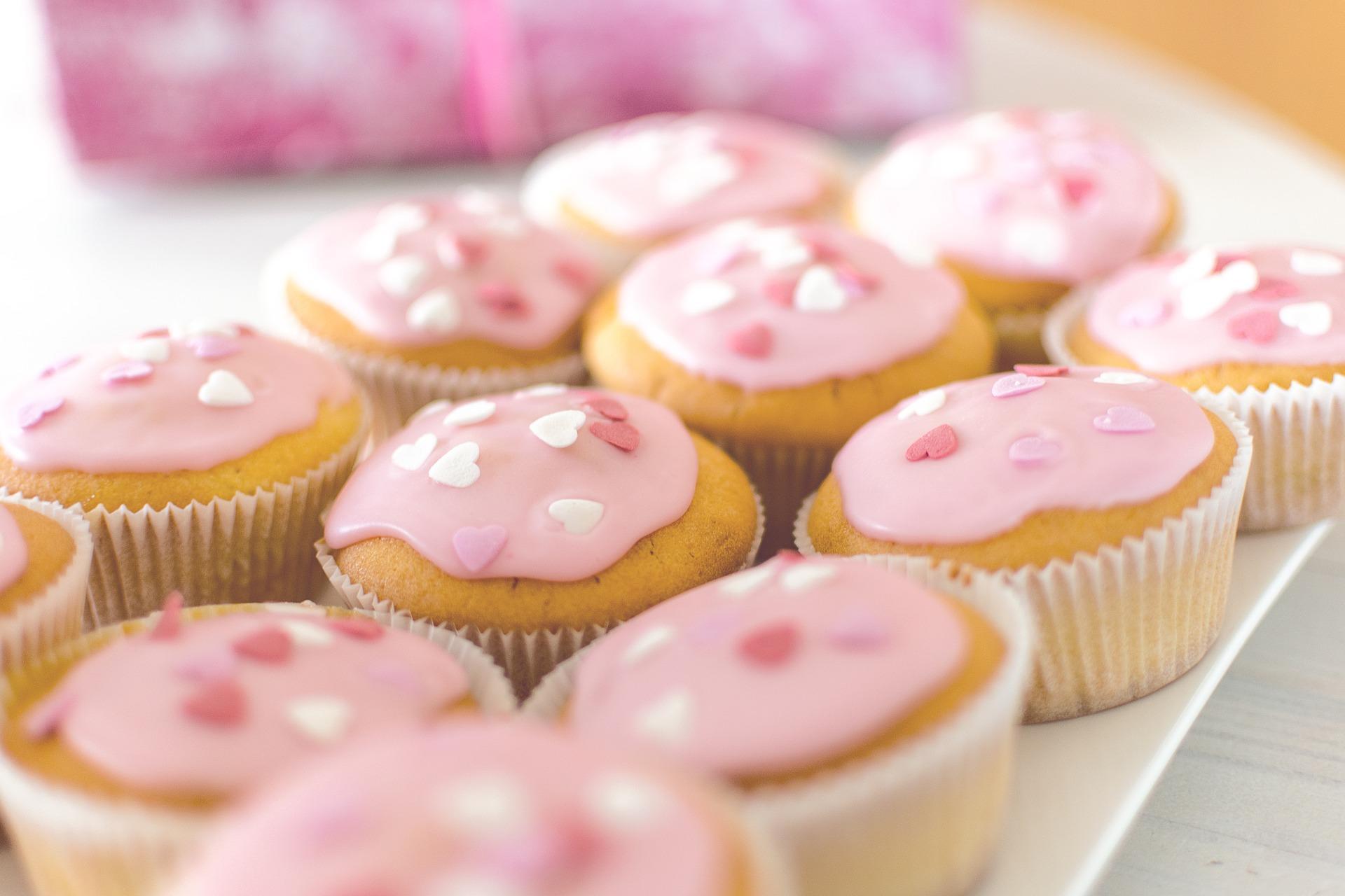 Cupcake decorating is perhaps easier than decorating a whole cake
