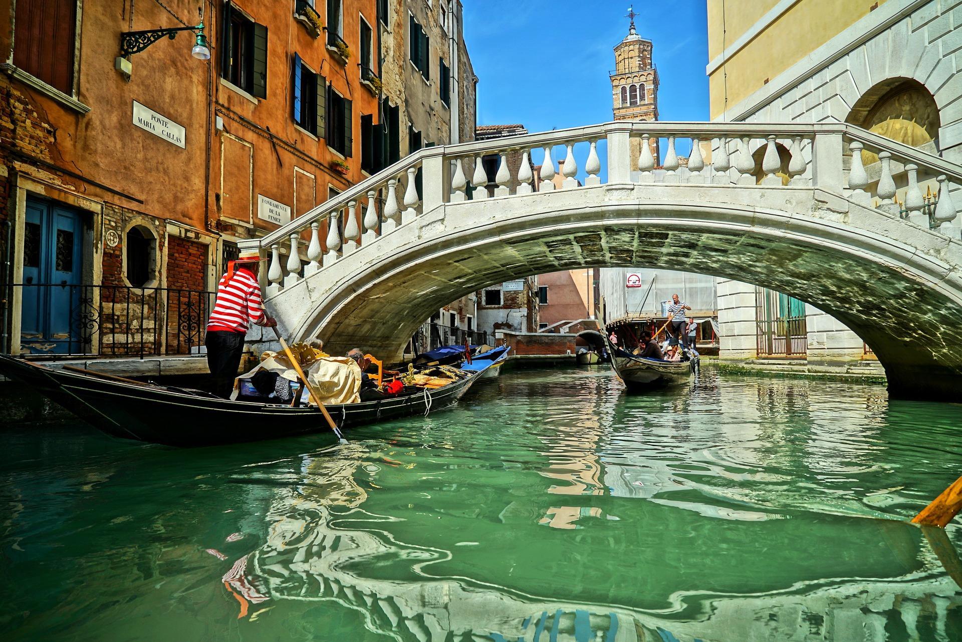 What accommodation is available in Venice?