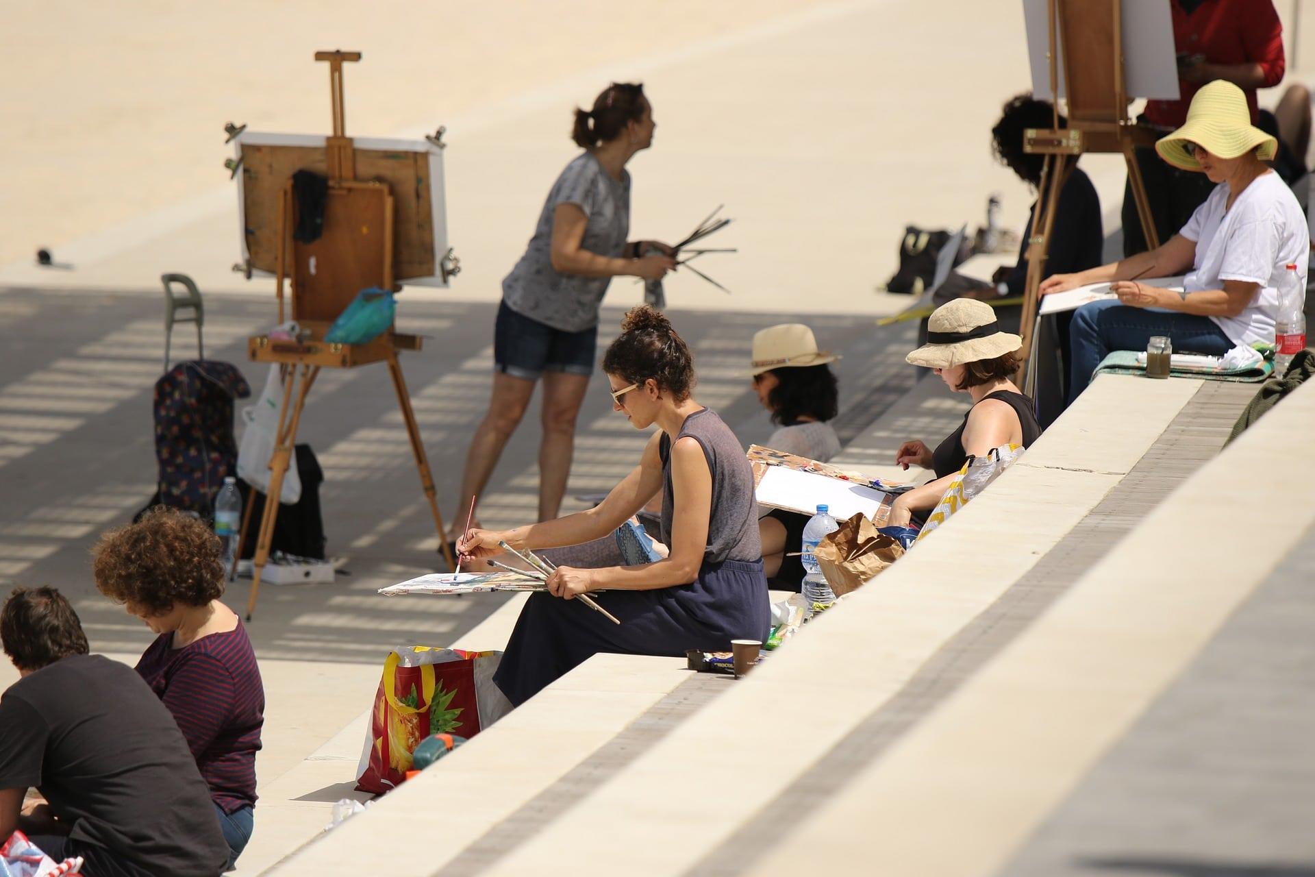 You can learn watercolor art with online resources